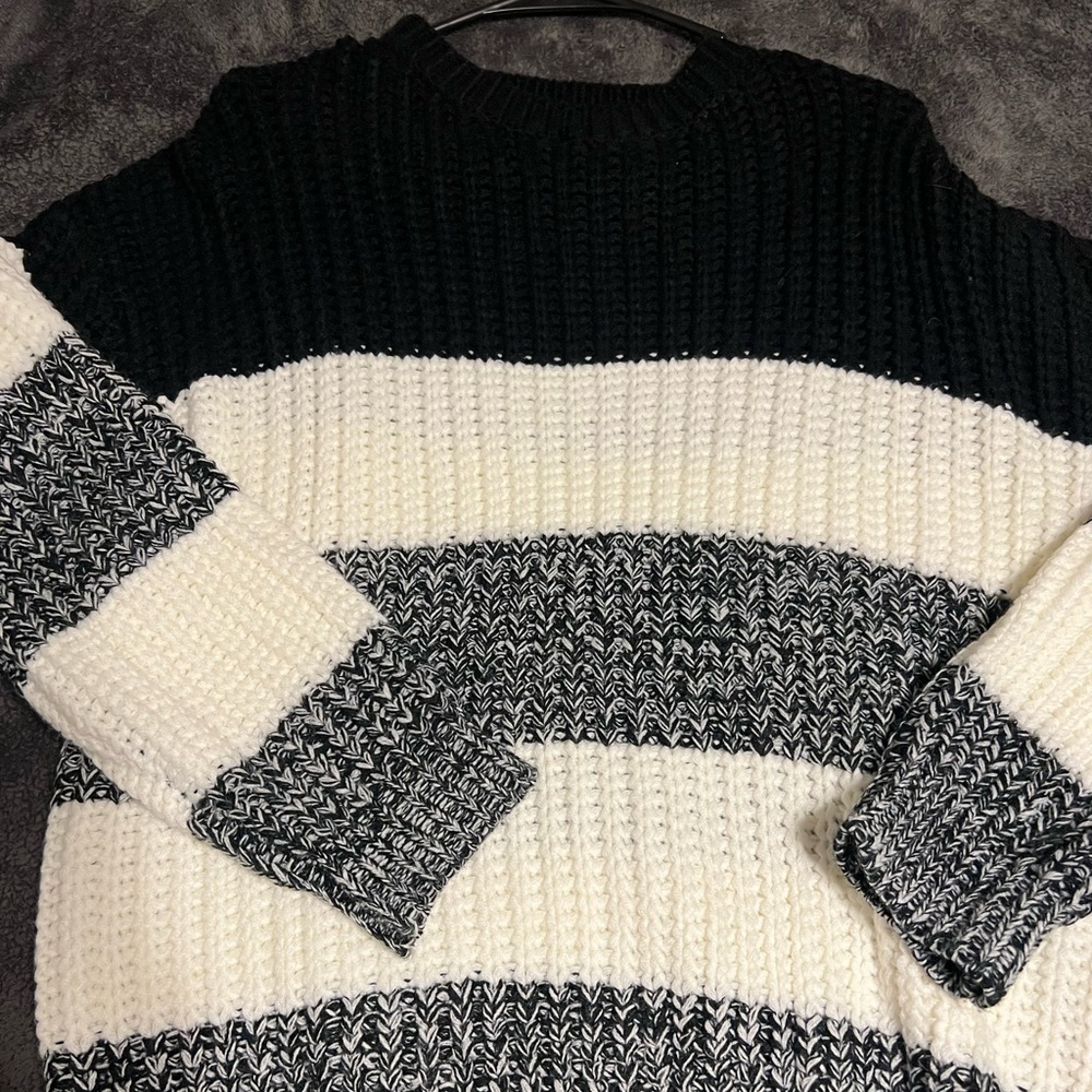 Stripped Crew Neck Sweater